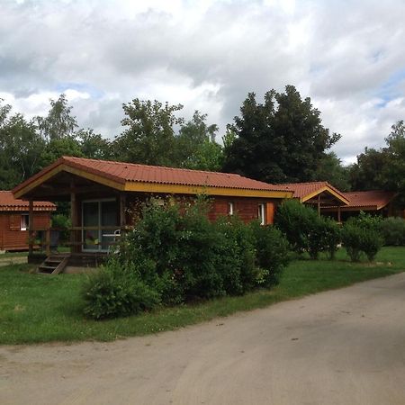 Camping Le Pont D'Allagnon Lempdes sur Allagnon Exterior photo