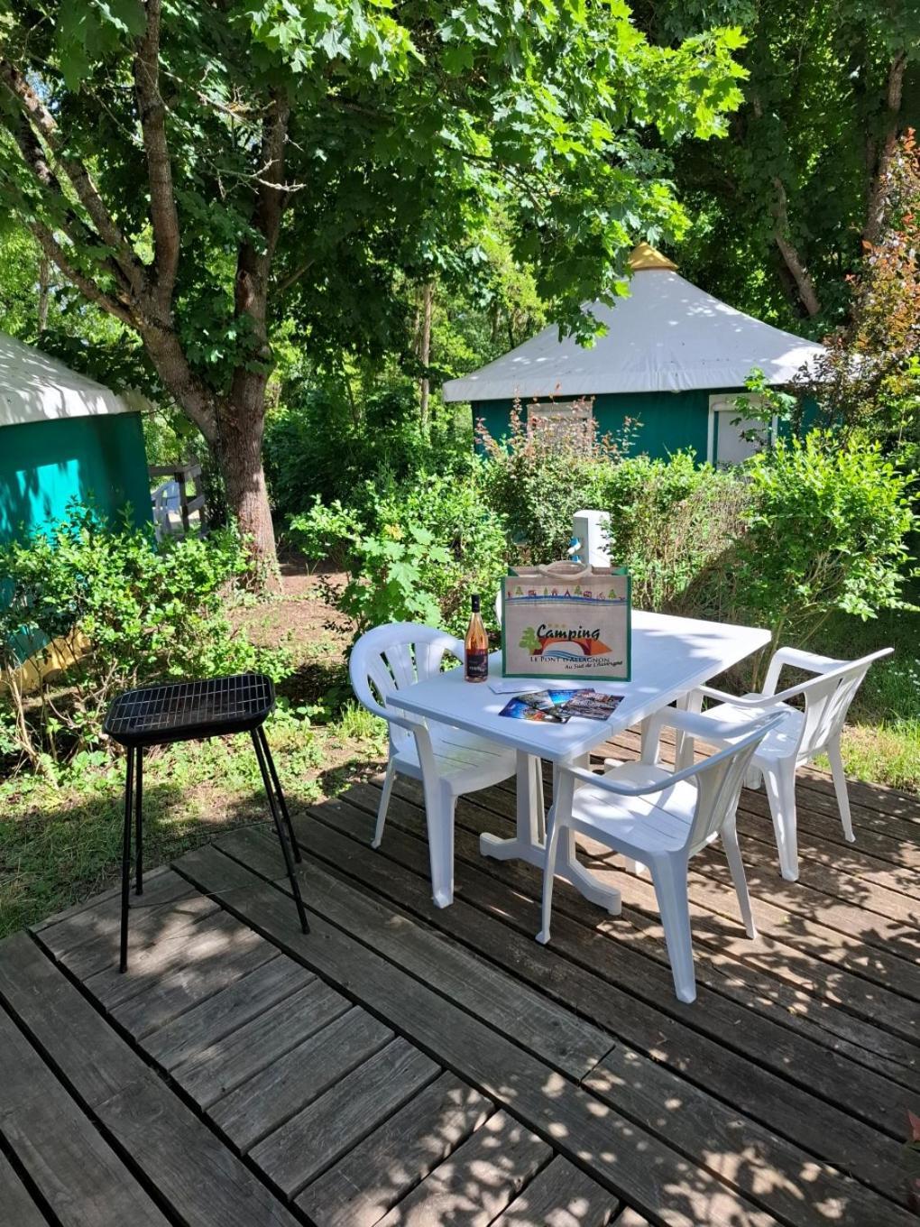 Camping Le Pont D'Allagnon Lempdes sur Allagnon Exterior photo